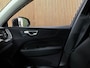 Volvo XC60 T6 AWD Recharge Bright | Adaptieve Cruise Control | Stoelverwarming voor+achter | Stuurwielverwarming | Standkachel met Volvo On Call App | Full LED Meesturende koplampen | Pilot Assist | BLIS Dode Hoek Detectie | Elektrische voorstoelen geheugen | Lederen bekleding | Zitting verlenging voorstoelen | Schuifdak | Parkeercamera | Google Infotainment | 18Inch | Keyless Drive | Parkeersensoren voor+achter | Privacy Glass | DAB Radio | Apple Carplay/Android Auto | Draadloos telefoon opladen | Volvo On Call met mobiele App functie | Platinum Grey Metallic |