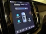 Volvo XC60 T6 AWD Recharge Bright | Adaptieve Cruise Control | Stoelverwarming voor+achter | Stuurwielverwarming | Standkachel met Volvo On Call App | Full LED Meesturende koplampen | Pilot Assist | BLIS Dode Hoek Detectie | Elektrische voorstoelen geheugen | Lederen bekleding | Zitting verlenging voorstoelen | Schuifdak | Parkeercamera | Google Infotainment | 18Inch | Keyless Drive | Parkeersensoren voor+achter | Privacy Glass | DAB Radio | Apple Carplay/Android Auto | Draadloos telefoon opladen | Volvo On Call met mobiele App functie | Platinum Grey Metallic |