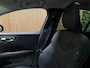 Volvo V60 T6 AWD Recharge Ultra Dark | Trekhaak | 360 Camera | Schuifdak | Head-Up Display | Harman Kardon | Adaptieve Cruise Control | Stoelverwarming voor+achter | Stuurwielverwarming | Full LED Meesturende koplampen | Pilot Assist | BLIS Dode Hoek Detectie | Elektrische voorstoelen geheugen | Lederen bekleding | Zitting verlenging voorstoelen | Lederen dashboard | Google Infotainment | Keyless Drive | Parkeersensoren voor+achter | Privacy Glass | Elektrisch bedienbare achterklep | DAB Radio | Apple Carplay/Android Auto | Volvo On Call met mobiele App functie | Forest Lake Metallic |