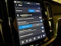 Volvo V60 T6 AWD Recharge Ultra Dark | Trekhaak | 360 Camera | Schuifdak | Head-Up Display | Harman Kardon | Adaptieve Cruise Control | Stoelverwarming voor+achter | Stuurwielverwarming | Full LED Meesturende koplampen | Pilot Assist | BLIS Dode Hoek Detectie | Elektrische voorstoelen geheugen | Lederen bekleding | Zitting verlenging voorstoelen | Lederen dashboard | Google Infotainment | Keyless Drive | Parkeersensoren voor+achter | Privacy Glass | Elektrisch bedienbare achterklep | DAB Radio | Apple Carplay/Android Auto | Volvo On Call met mobiele App functie | Forest Lake Metallic |