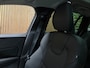 Volvo V60 T6 AWD Recharge Ultra Dark | Trekhaak | 360 Camera | Schuifdak | Head-Up Display | Harman Kardon | Adaptieve Cruise Control | Stoelverwarming voor+achter | Stuurwielverwarming | Full LED Meesturende koplampen | Pilot Assist | BLIS Dode Hoek Detectie | Elektrische voorstoelen geheugen | Lederen bekleding | Zitting verlenging voorstoelen | Lederen dashboard | Google Infotainment | Keyless Drive | Parkeersensoren voor+achter | Privacy Glass | Elektrisch bedienbare achterklep | DAB Radio | Apple Carplay/Android Auto | Volvo On Call met mobiele App functie | Forest Lake Metallic |