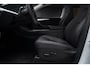 Tesla Model Y SOH: 95,8% Navi 360° Leer ACC Autopilot PDC Elektr. achterklep Stoelverwarmimg voor en achter Stuurverwarming Optie: Full Self-Driving Capability BTW auto