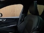 Volvo XC60 T6 AWD Recharge Plus Black Edition | Trekhaak | 360 Camera | Harman Kardon | Adaptieve Cruise Control | Stoelverwarming voor+achter | Stuurwielverwarming | Pilot Assist | BLIS Dode Hoek Detectie | Elektrische voorstoelen geheugen | R-Design Contour stoelen met wit stiksel en bies | Zitting verlenging voorstoelen | Schuifdak | Google Infotainment | 21 Inch | Keyless Drive | Parkeersensoren voor+achter | Privacy Glass | DAB Radio | Apple Carplay/Android Auto | Draadloos telefoon opladen | Volvo On Call met mobiele App functie | Onyx Black Metallic |
