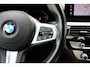 BMW 5-Serie 520i Business Edition Plus | NL-AUTO! | 1E EIGENAAR! | M-SPORT | CAMERA | CRUISE | STOELVERWARMING | ELEKTR. STOEL INCL. MEMORY | LEDER | ELEKTR. STUUR