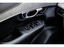 Volvo XC90 2.0 T8 Recharge AWD Ultimate Dark | Trekhaak | SOH 95% | Bowers & Wilkins | Luchtvering | 360 camera | 22” | Massage stoelen |