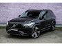 Volvo XC90 2.0 T8 Recharge AWD Ultimate Dark | Trekhaak | SOH 95% | Bowers & Wilkins | Luchtvering | 360 camera | 22” | Massage stoelen |