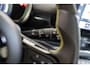 Abarth 600e Scorpionissima 54 kWh | SOH 97% | Tot 8 Jaar Garantie | Winter Pack | Sound Pack | 20 Inch Lichtmetalen velgen | Camera | Navigatie | Parkeersensoren |