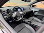 Mercedes-Benz A-klasse 250 e Premium|AMG|Pano|Nieuwstaat|CarPlay|Leer|Nav|Vol!