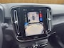 Volvo EX40 185 kW Single Motor Extended Range RWD Plus Black Edition | BLIS | 360 Camera | Stoel + Stuur Verwarming | Harman Kardon | Keyless Start / Entry |