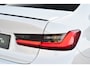 BMW 3-Serie 330e xDrive M-Sport Pro Pano M-zetels ACC HUD 19inch El-klep