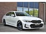 BMW 3-Serie 330e xDrive M-Sport Pro Pano M-zetels ACC HUD 19inch El-klep