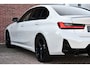 BMW 3-Serie 330e xDrive M-Sport Pro Pano M-zetels ACC HUD 19inch El-klep