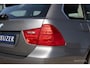 BMW 3-Serie Touring 325i Executive | Memory Seats | Adaptive Xenon | PDC | Navi