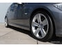 BMW 3-Serie Touring 325i Executive | Memory Seats | Adaptive Xenon | PDC | Navi