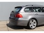 BMW 3-Serie Touring 325i Executive | Memory Seats | Adaptive Xenon | PDC | Navi