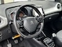 Peugeot 108 1.0 e-VTi Première 5 Deurs | Airco | Leder Int | Navigatie | Camera | Stoel Verwarming | Cruise Control | Zeer Compleet!