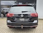Volkswagen Passat Variant 1.8 TSI Highline + 360 CAMERA + ALCANTARA + MASSAGE + ADAPT CRUISE