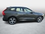 Volvo XC60 2.0 T5 AWD Momentum | Lichtmetalen Velgen 20 inch | Lederen Bekleding | Stoelverwarming | Parkeersensoren | Elektrische Achterklep | LED Koplampen | Navigatie | Apple Carplay | Android Auto