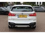 BMW X1 xDrive20i High Exe. M Sport 70.615 km! / Panoramadak / Camera / Head-up / Leder / Navigatie / 18'' / Stuur+Stoelverwarming / Cruise Control