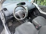 Toyota Yaris 1.0 VVTi Terra | Elekt. Ramen | Radio / CD | Stuurbekrachtiging | Nieuwe APK!