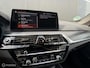 BMW 5-Serie Touring 530e Touring M-pakket/Laser/Trekhaak/headup/Alvit Grau