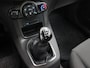 Ford Fiesta 1.0 Style airco, elecraam, 4-deurs, centrvergr, Hill hold, Bluetooth, Navigatie, Lichtmetalen velgen Een comfortabele en luxe hatchback die een moderne uitstraling combineert met een verrassend ruim interieur. Dankzij de efficiënte 1.0-liter motor biedt deze auto een prettige rijervaring en