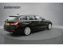 BMW 3-Serie Touring 320e Business Edition Plus - Carplay, Leer, Stoelverw. Digitaal Cockpit