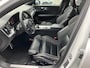 Volvo S60 2.0 B5 R-Design | Panoramadak | Harman Kardon Audio | Achteruitrijcamera | Parkeersensoren | Keyless Entry | Elektrische Achterklep | Elektrisch Verstelbare Voorstoelen | Stoelverwarming | Cruise Control Adaptief | BLIS | Navigatie | Apple Carplay | Android Auto