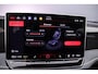 Volkswagen Passat Variant 1.5 eTSI Business 150pk DSG Automaat, Trekhaak, Stoelverwarming, Stuurverwarming, Achteruitrijcamera, Side assist, App-connect, Navigatie, LED verlichting