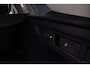 Volkswagen Passat Variant 1.5 eTSI Business 150pk DSG Automaat, Trekhaak, Stoelverwarming, Stuurverwarming, Achteruitrijcamera, Side assist, App-connect, Navigatie, LED verlichting