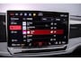 Volkswagen Passat Variant 1.5 eTSI Business 150pk DSG Automaat, Trekhaak, Stoelverwarming, Stuurverwarming, Achteruitrijcamera, Side assist, App-connect, Navigatie, LED verlichting