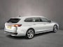 Volkswagen Passat Variant 1.5 eTSI Business 150pk DSG Automaat, Trekhaak, Stoelverwarming, Stuurverwarming, Achteruitrijcamera, Side assist, App-connect, Navigatie, LED verlichting