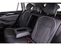Volkswagen Passat Variant 1.5 eTSI Business 150pk DSG Automaat, Trekhaak, Stoelverwarming, Stuurverwarming, Achteruitrijcamera, Side assist, App-connect, Navigatie, LED verlichting