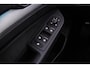 Volkswagen Golf Variant 1.5 TSI Life Business 115pk, Parkeersensoren, Stoelverwarming, Navigatie, App-connect, LED koplampen, Airco, DAB radio, Bluetooth