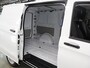 Mercedes-Benz eVito Bestelwagen L2 66 kWh | Navigatie | Achteruitrijcamera | 80 kWh Snelladen | Dodehoekassistent | Lichtmetalen velgen |