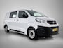 Peugeot e-Expert Standard Premium 75 kWh 136pk | Accu 92% | 100% Elektrisch | 3-zits | Navigatie via Apple Carplay / Android Auto | Airco | Cruise Control | Parkeersensoren | Bluetooth | Regensensor | Automatisch dimlicht | 2x Schuifdeur | Laadvloer + betimmering | Dealeronderhouden |