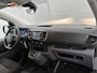 Peugeot e-Expert Standard Premium 75 kWh 136pk | Accu 92% | 100% Elektrisch | 3-zits | Navigatie via Apple Carplay / Android Auto | Airco | Cruise Control | Parkeersensoren | Bluetooth | Regensensor | Automatisch dimlicht | 2x Schuifdeur | Laadvloer + betimmering | Dealeronderhouden |