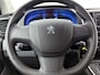 Peugeot e-Expert Standard Premium 75 kWh 136pk | Accu 92% | 100% Elektrisch | 3-zits | Navigatie via Apple Carplay / Android Auto | Airco | Cruise Control | Parkeersensoren | Bluetooth | Regensensor | Automatisch dimlicht | 2x Schuifdeur | Laadvloer + betimmering | Dealeronderhouden |
