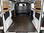 Peugeot e-Expert Standard Premium 75 kWh 136pk | Accu 92% | 100% Elektrisch | 3-zits | Navigatie via Apple Carplay / Android Auto | Airco | Cruise Control | Parkeersensoren | Bluetooth | Regensensor | Automatisch dimlicht | 2x Schuifdeur | Laadvloer + betimmering | Dealeronderhouden |