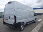 Peugeot e-Boxer L3H3 3.5t 110kWh | 8 JAAR GARANTIE | VERWARMDE BESTUURDERSTOEL | VERWARMDE VOORRUIT | DIGITALE BINNEN SPIEGEL | CAMERA