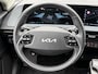 Kia EV6 Edition 77.4 kWh / SOH 100% / Fabrieksgarantie tot 18-06-2032 / 1.600 kg trekgewicht / Android Auto & Apple Carplay / Navigatie / Cruise Control Adaptief / Climate Control / DAB / Draadloze Telefoonlader / Camera / Parkeerassistent / 19" Lichtmetalen Wielen / Keyless entry & start /