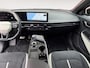 Kia EV6 GT-Line 84 kWh panoramisch schuif-/kanteldak | Verwarmbare en geventileerde stoelen | V2L | Meridian Premium Sound System | 360 camera | Metallic lak | Fabrieksgarantie t/m 11-04-2033 + 3x 1 jaar* | NAP