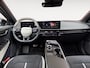 Kia EV6 GT-Line 84 kWh panoramisch schuif-/kanteldak | Verwarmbare en geventileerde stoelen | V2L | Meridian Premium Sound System | 360 camera | Metallic lak | Fabrieksgarantie t/m 11-04-2033 + 3x 1 jaar* | NAP