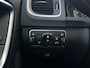 Volvo V60 2.0 T3 Kinetic, Airco, Bluetooth, Cruise, Trekhaak, Radio, Stuur/ Stoelverwarming