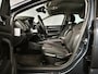 Renault Megane Estate 1.3 TCe 140 Techno | Climate control | Camera | Trekhaak | AppleCarplay AndroidAuto | 1700 Kg Trekken | All season banden | Navigatie |