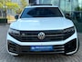 Volkswagen Touareg 3.0 TSi eHybrid 4MOTION R 462pk NW model Luchtvering / Trekhaak / Massage Stoelen