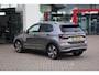 Volkswagen T-Cross 1.0 TSI Style Door ons geleverd en onderhouden, achteruitrijcamera (Rear View), parkeersensoren voor en achter (PDC), navigatie, 2-zone climatronic, adaptieve cruise control (ACC), privacy glas, digital cockpit pro, elektrisch verstel-, verwarm- en inklapbare buitenspiegels, multifunctioneel lederen stuurwiel, grootlichtassistent (Light Assist), dodehoekdetectie (Side Assist), draadloze telefoonlader, keyless go & entry etc.