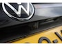 Volkswagen T-Cross 1.0 TSI Style Door ons geleverd en onderhouden, achteruitrijcamera (Rear View), parkeersensoren voor en achter (PDC), navigatie, 2-zone climatronic, adaptieve cruise control (ACC), privacy glas, digital cockpit pro, elektrisch verstel-, verwarm- en inklapbare buitenspiegels, multifunctioneel lederen stuurwiel, grootlichtassistent (Light Assist), dodehoekdetectie (Side Assist), draadloze telefoonlader, keyless go & entry etc.