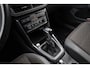 Volkswagen T-Cross 1.0 TSI Style Door ons geleverd en onderhouden, achteruitrijcamera (Rear View), parkeersensoren voor en achter (PDC), navigatie, 2-zone climatronic, adaptieve cruise control (ACC), privacy glas, digital cockpit pro, elektrisch verstel-, verwarm- en inklapbare buitenspiegels, multifunctioneel lederen stuurwiel, grootlichtassistent (Light Assist), dodehoekdetectie (Side Assist), draadloze telefoonlader, keyless go & entry etc.