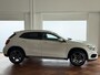 Mercedes-Benz GLA 200 AMG line | Navigatie | 19 inch AMG velgen | Bi-Xenon | Camera | PDC voor+achter | Half lederen sportstoelen met stoelverwarming | Bluetooth | Airconditioning | Volledige onderhoudshistorie aanwezig!